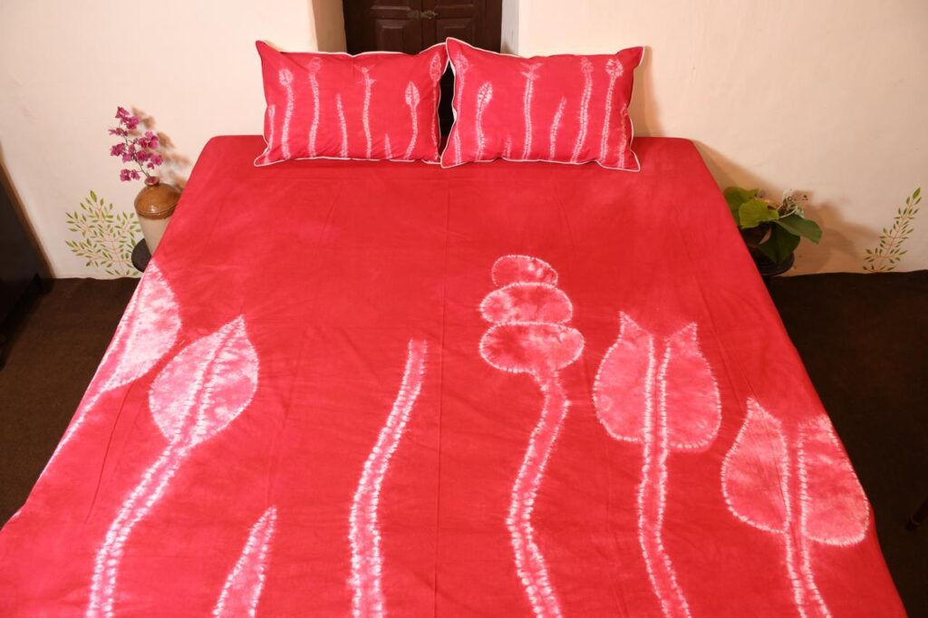 Pink Bud and Tulip Bedsheet and Cover Set